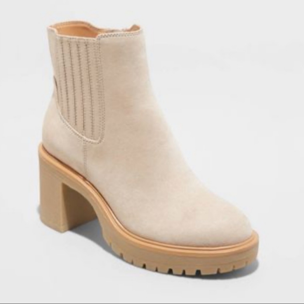 Universal Thread Boots